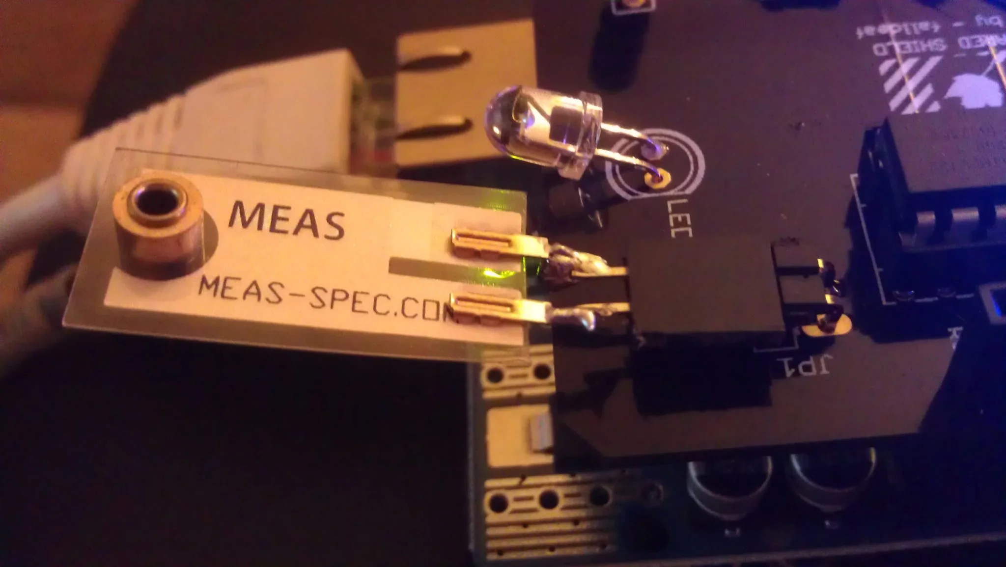 Peizo sensor used for knock detection